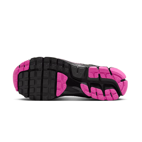 NIKE ZOOM VOMERO 5 BLACK PINK