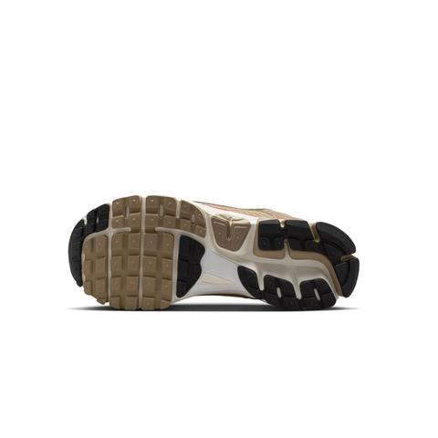 NIKE VOMERO 5 WMNS KHAKI