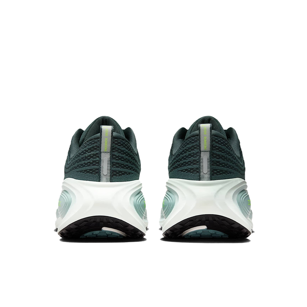 Nike Vomero Plus