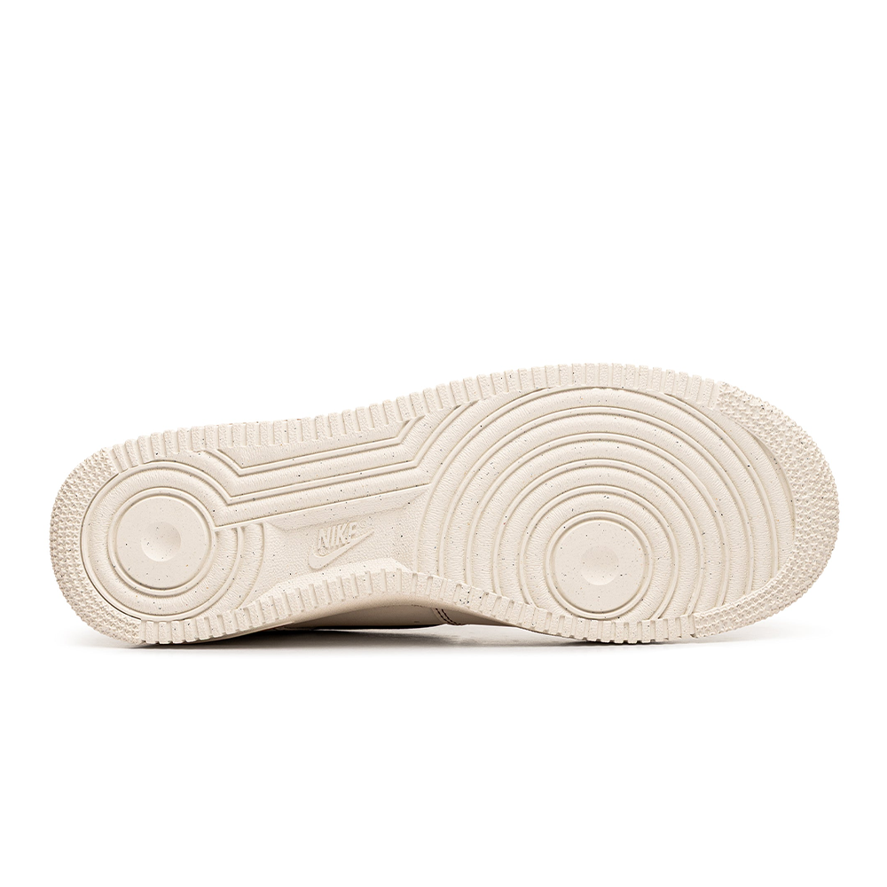 Nike Air Force 1 '07 LV8