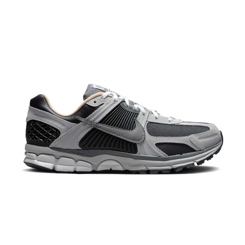 NIKE ZOOM VOMERO 5 SMOKE GREY